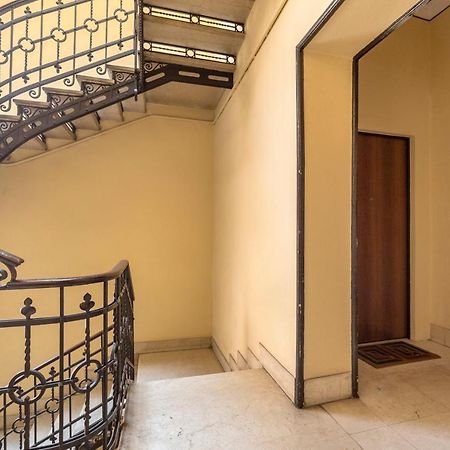 A Due Passi Da Piazza Firenze Apartment ميلان المظهر الخارجي الصورة