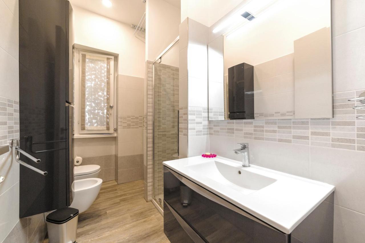 A Due Passi Da Piazza Firenze Apartment ميلان المظهر الخارجي الصورة